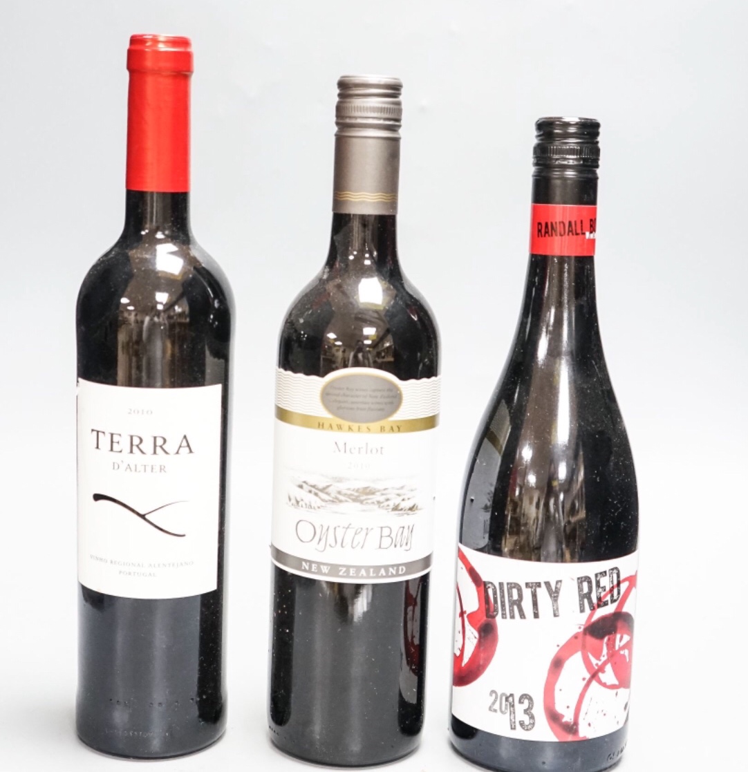 A quantity of various red wines (37)